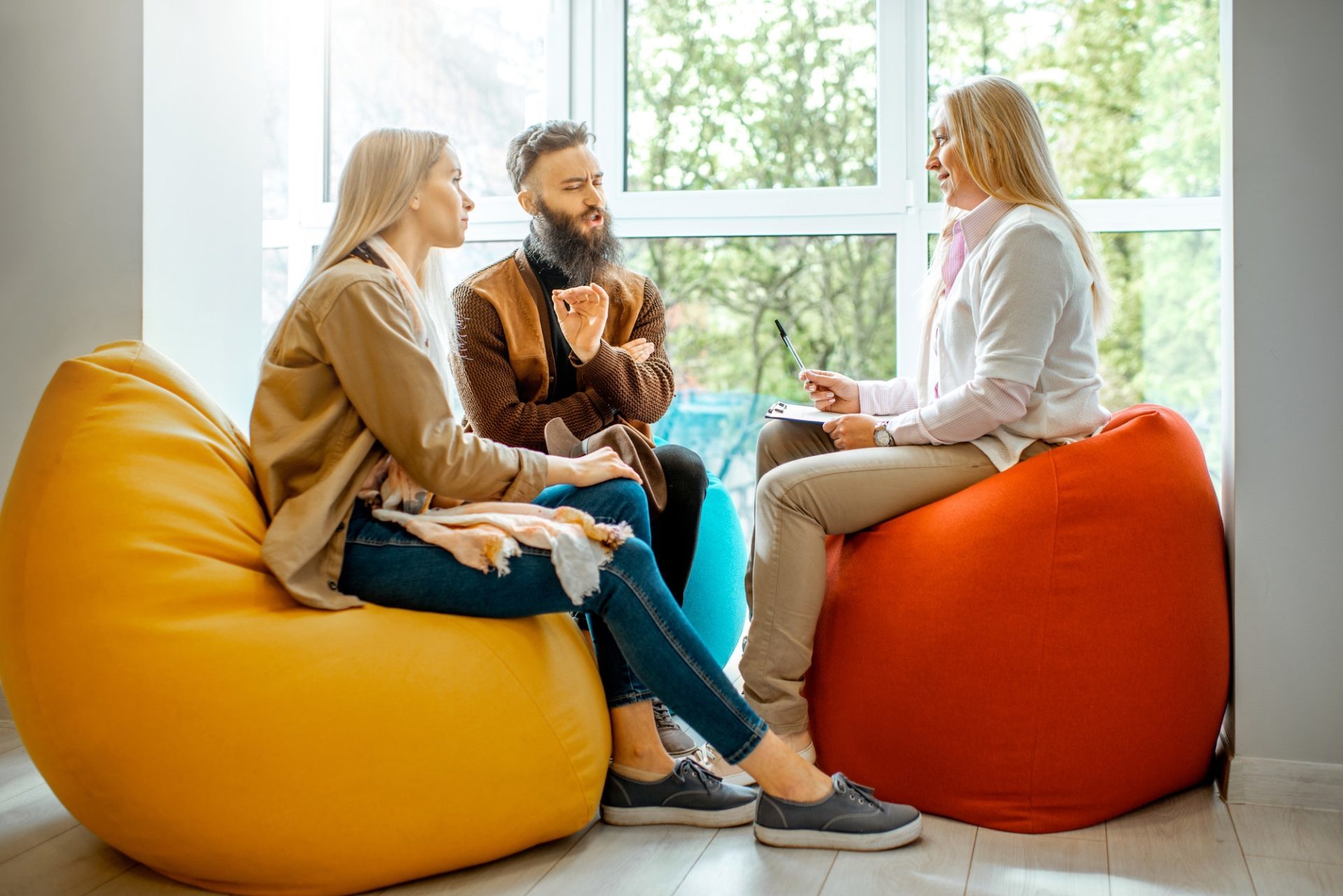 young-couple-during-the-psychological-counseling-with-psychologist